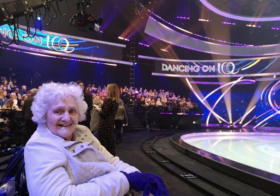Amherst Court residents visit Dancing on Ice