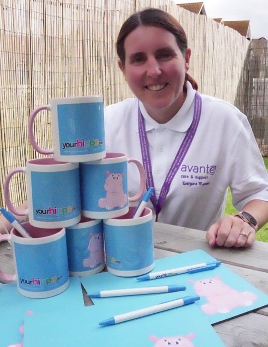 Yourhippo mugs and pens