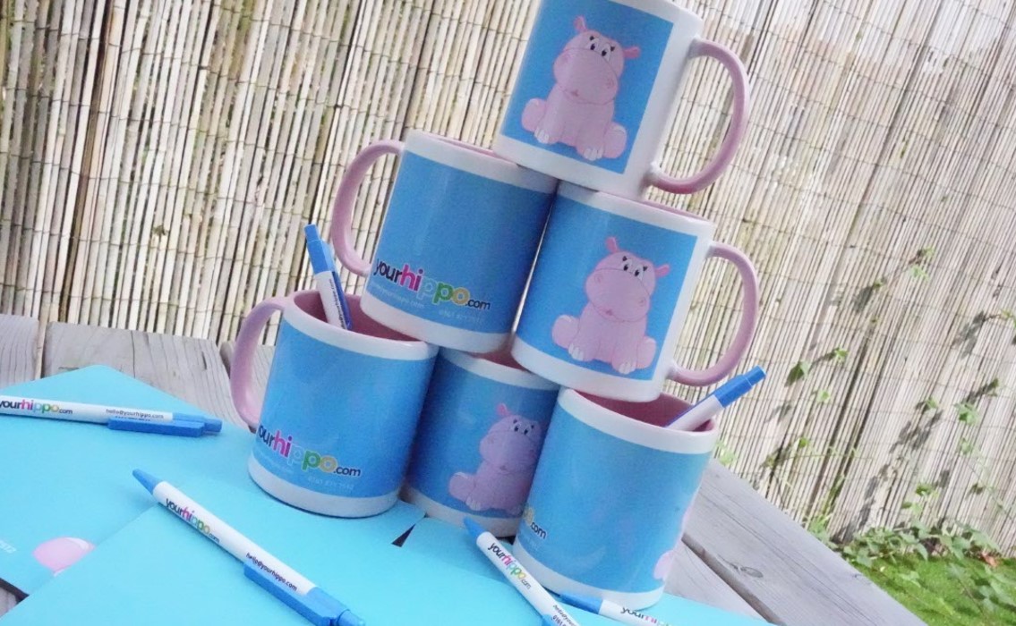 Yourhippo mugs and pens