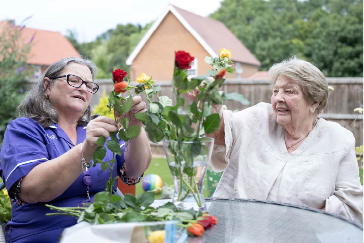 A Home Carer supporting a service user